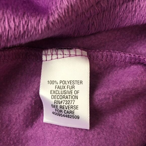 3/$15 or 5/$20 Croft & Barrow intimate faux fur pj top size small - Picture 5 of 5